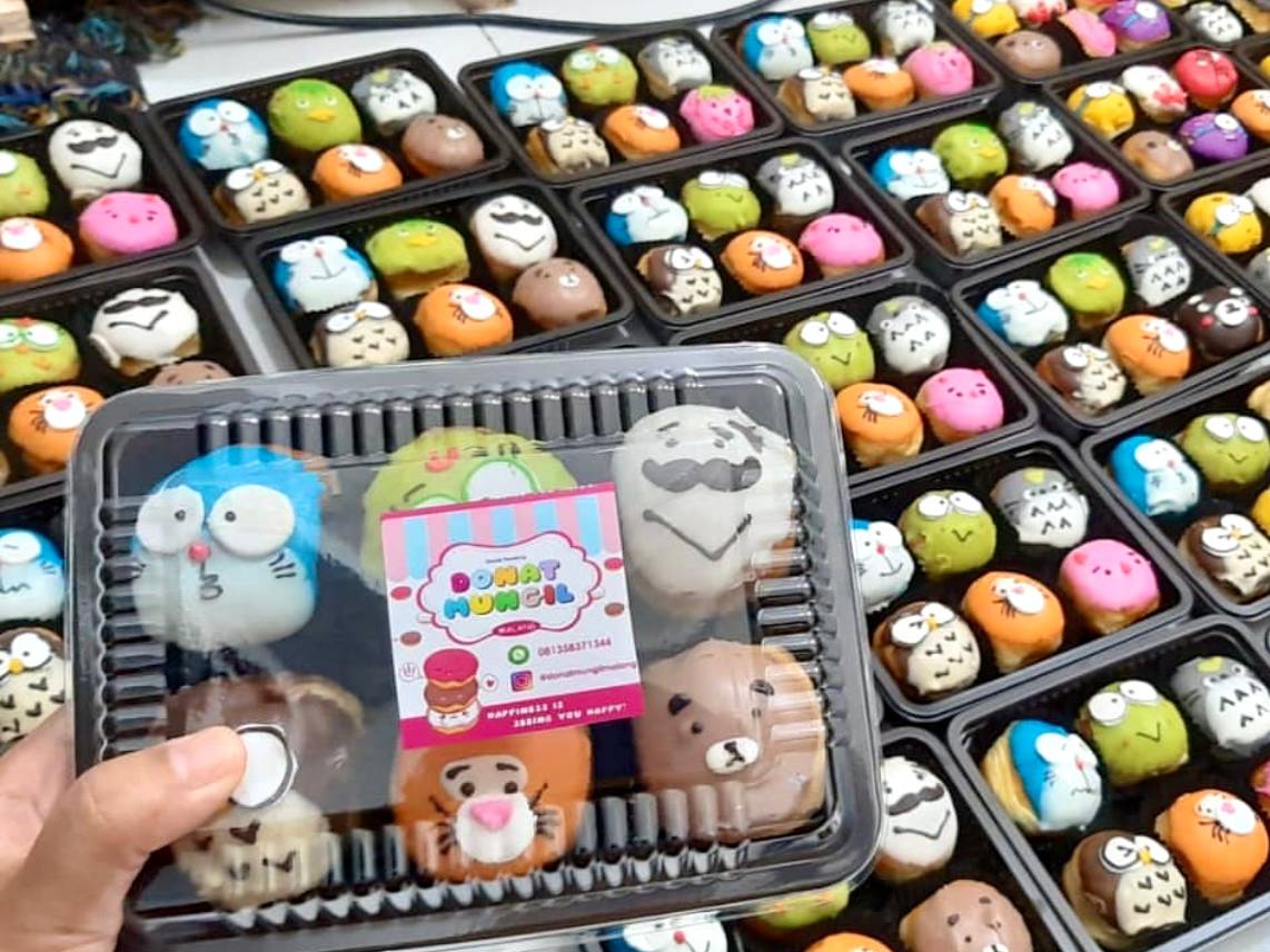 Kisah Inspiratif, Pelaku Bisnis Donat Malang Sukses Mendapat Lebih dari Empat Ribu Orderan Menggunakan Layanan Pengantaran Online
